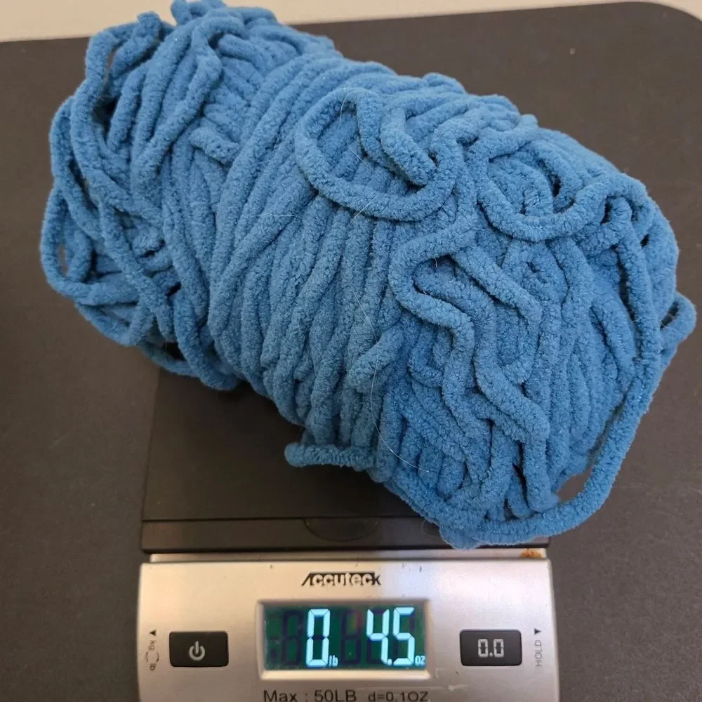 BERNAT BLANKET YARN 25 OZ